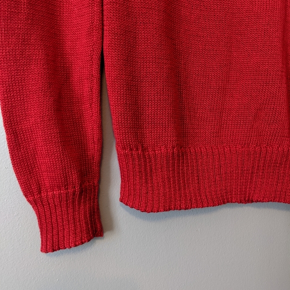 NWT Disney Mickey Mouse Red Black Crew Neck Sweater Size Small - Picture 5 of 9